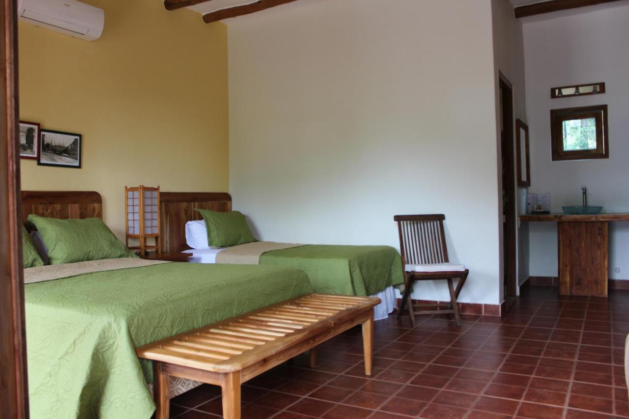 Hotel Punta Franca Jobal Buitenkant foto
