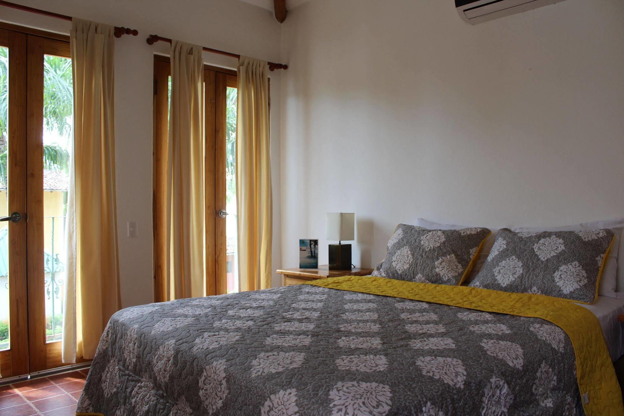 Hotel Punta Franca Jobal Buitenkant foto
